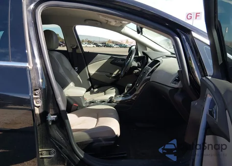 2017 Buick Verano Sport Touring из США, поврежденный, VIN 1G4PR5SK5H4121669